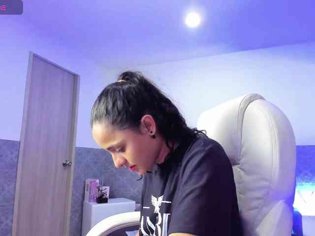 Giselle-Roldan webcam