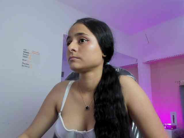 Giselle-Roldan webcam