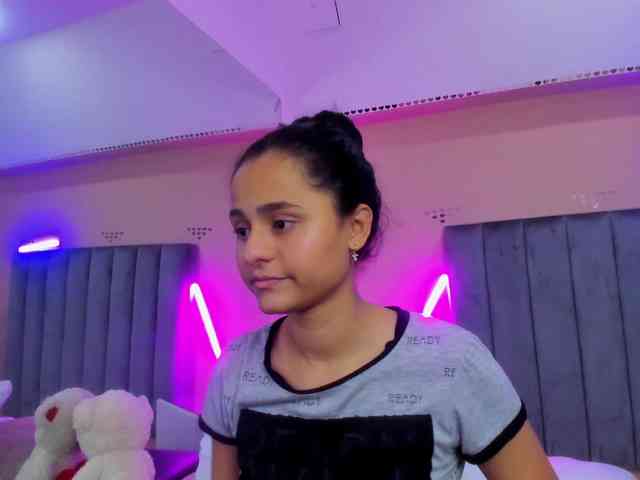 Giselle-Roldan webcam