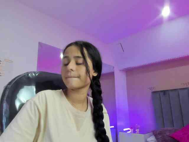 Giselle-Roldan webcam