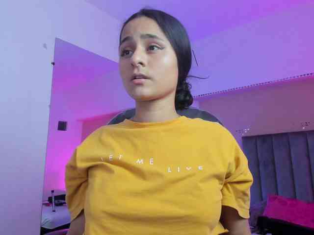 Giselle-Roldan webcam