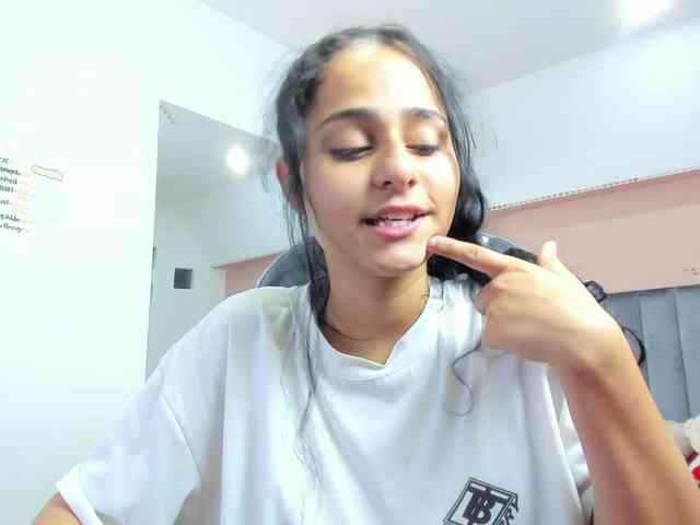 Giselle-Roldan webcam