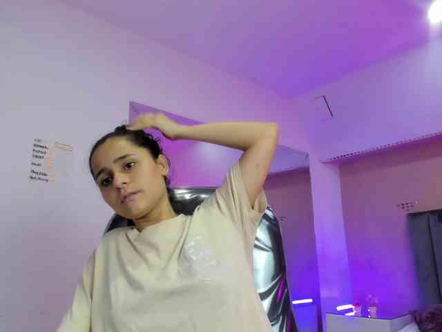 Giselle-Roldan webcam