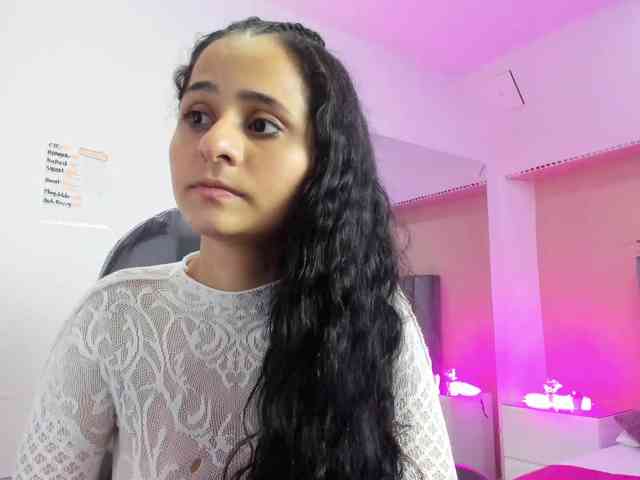 Giselle-Roldan webcam