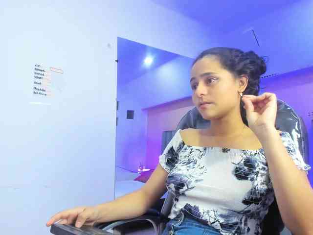 Giselle-Roldan webcam