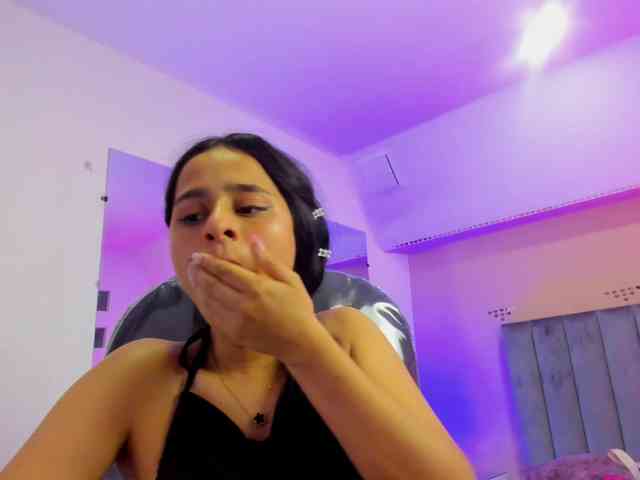 Giselle-Roldan webcam