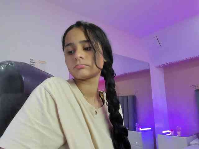 Giselle-Roldan webcam