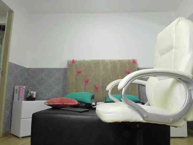 Giselle-Roldan webcam