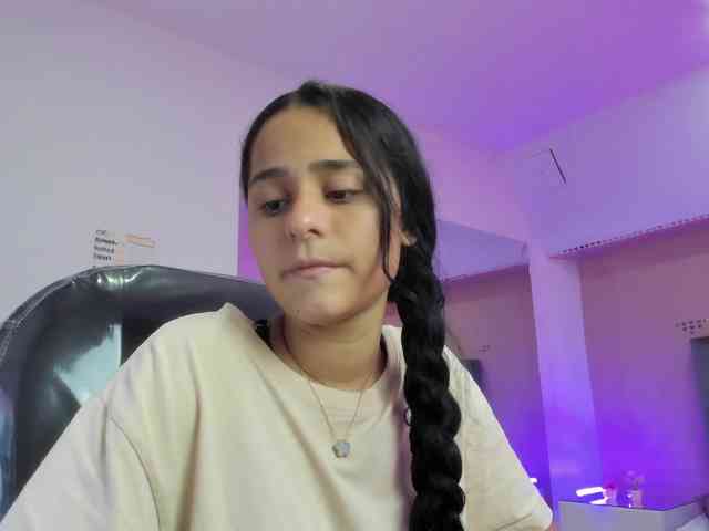 Giselle-Roldan webcam
