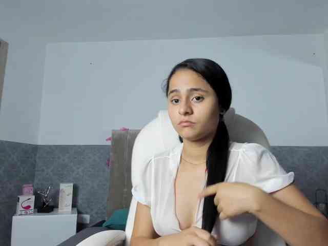 Giselle-Roldan webcam