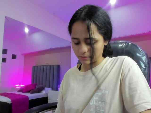 Giselle-Roldan webcam