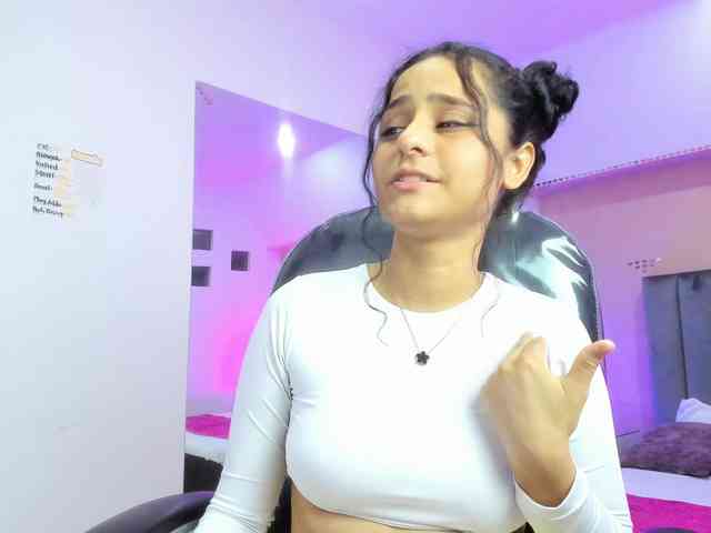 Giselle-Roldan webcam