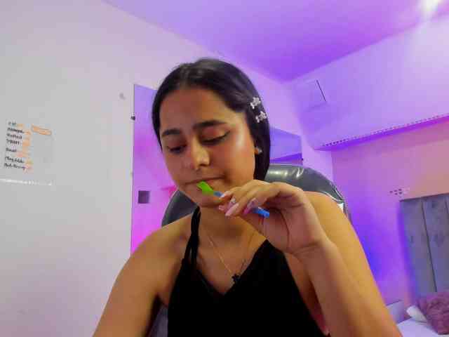 Giselle-Roldan webcam