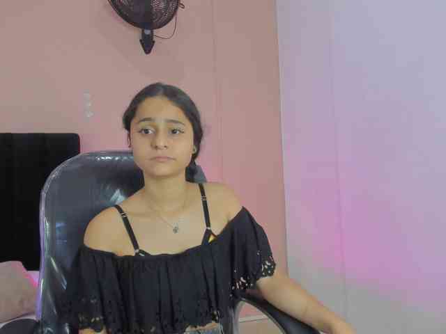 Giselle-Roldan Live Webcam on BongaCams