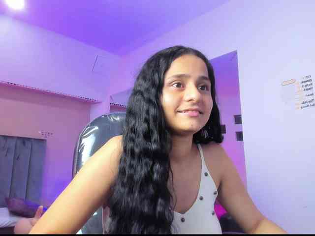 Giselle-Roldan webcam