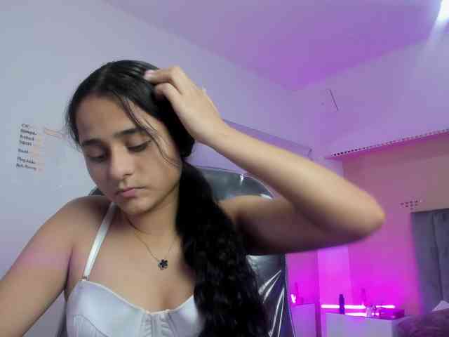 Giselle-Roldan webcam
