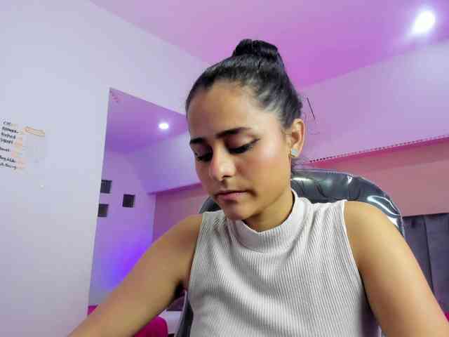 Giselle-Roldan webcam