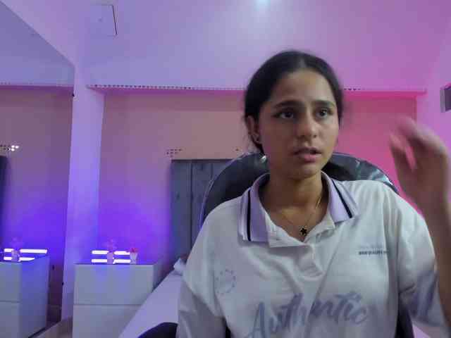 Giselle-Roldan webcam