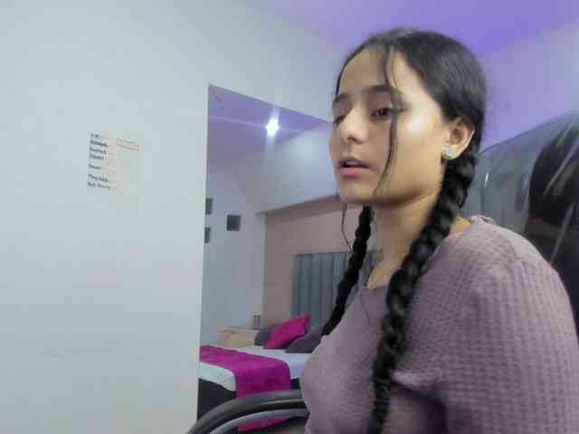 Giselle-Roldan webcam