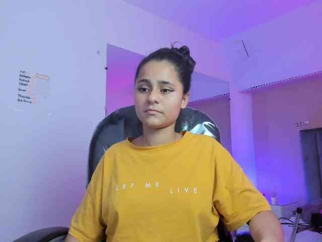 Giselle-Roldan webcam