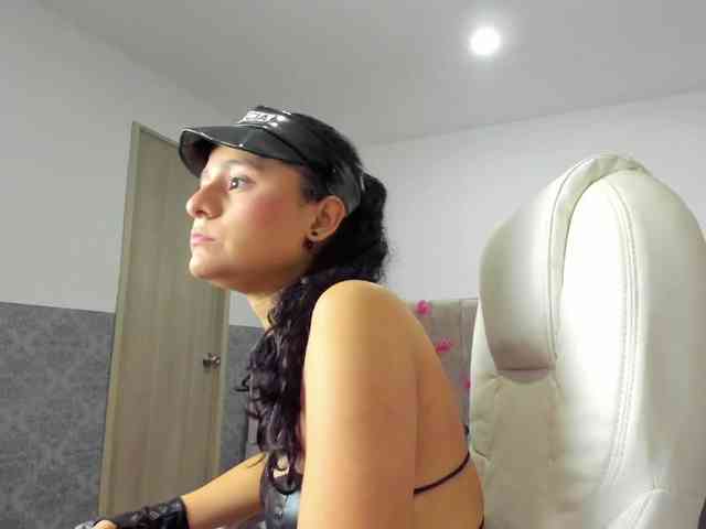 Giselle-Roldan webcam