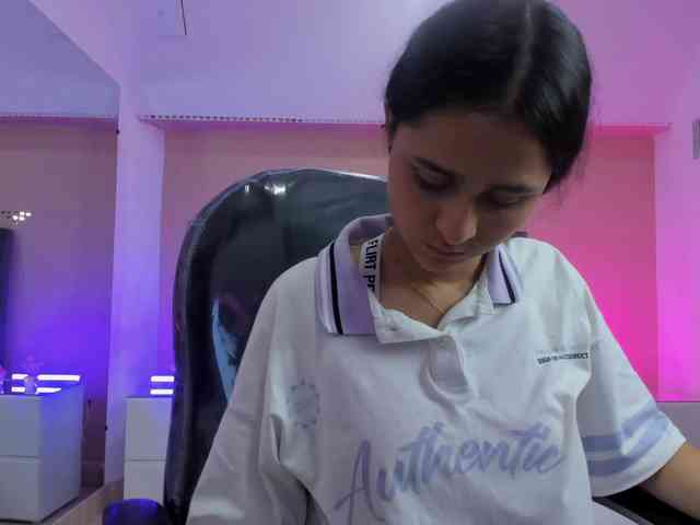 Giselle-Roldan webcam