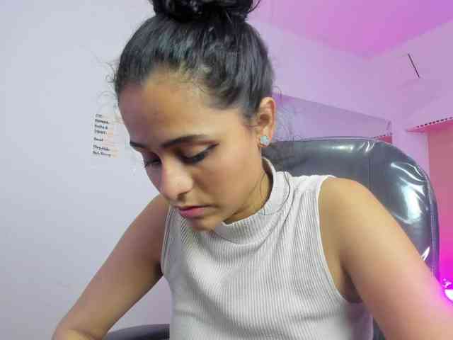 Giselle-Roldan webcam