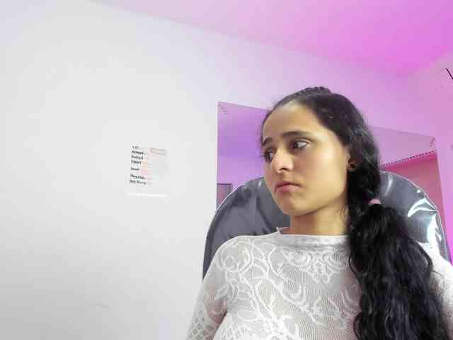 Giselle-Roldan Live Webcam on BongaCams