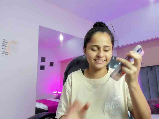 Giselle-Roldan webcam