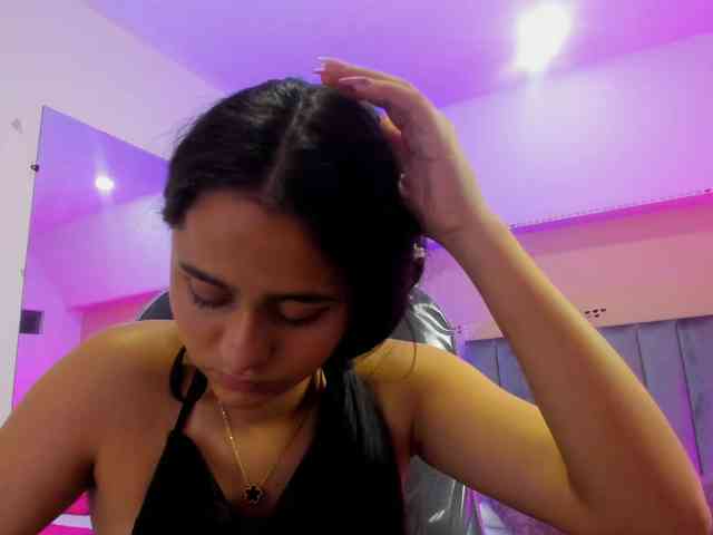 Giselle-Roldan webcam