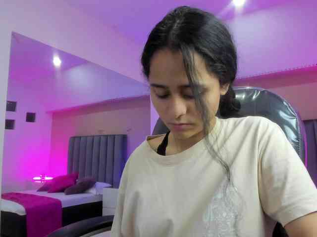 Giselle-Roldan webcam