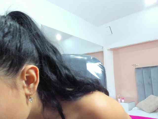 Giselle-Roldan webcam