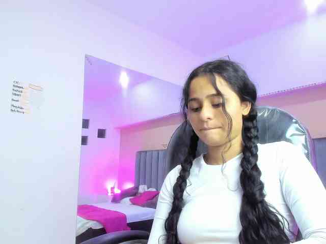 Giselle-Roldan webcam