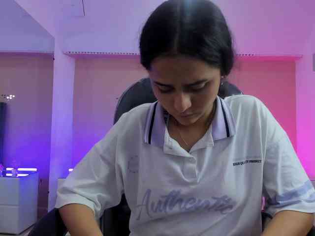 Giselle-Roldan webcam