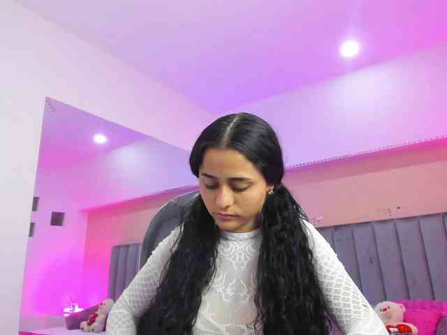 Giselle-Roldan webcam