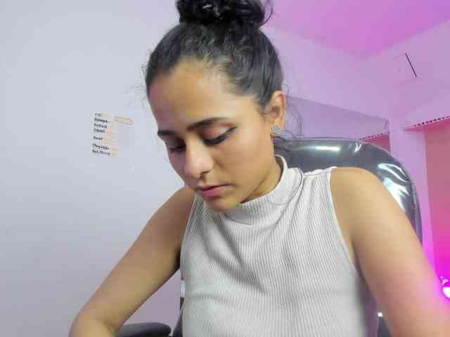 Giselle-Roldan webcam