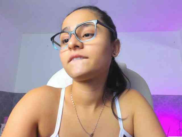 Giselle-Roldan webcam