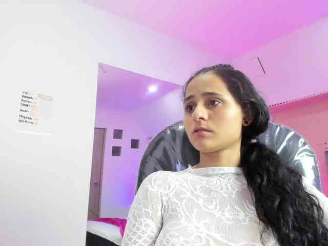 Giselle-Roldan webcam