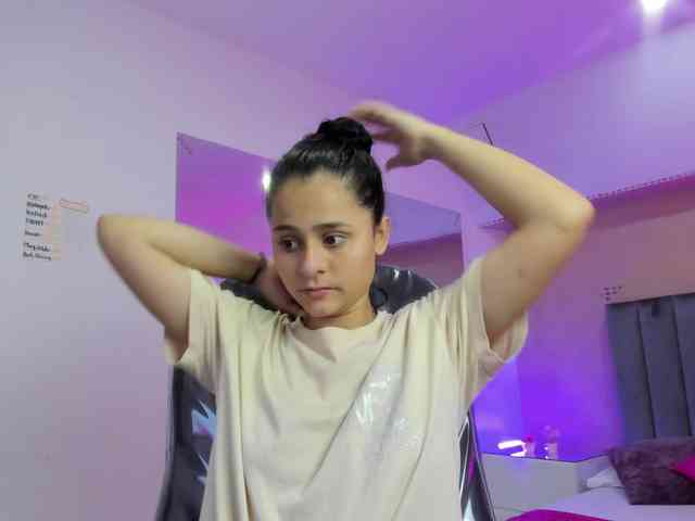 Giselle-Roldan webcam