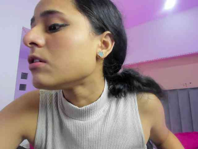 Giselle-Roldan webcam