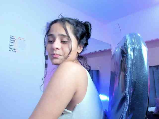 Giselle-Roldan webcam