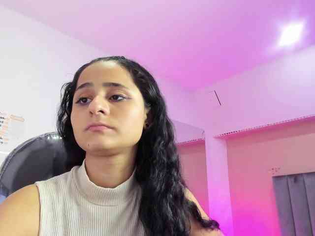 Giselle-Roldan webcam