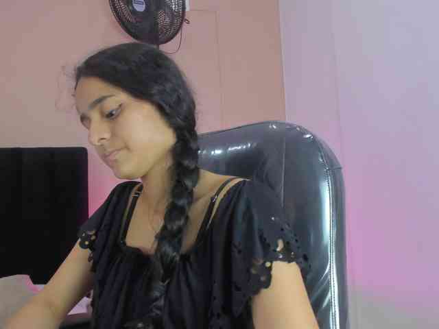 Giselle-Roldan Live Webcam on BongaCams