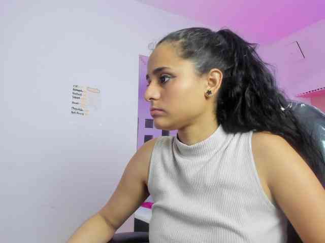 Giselle-Roldan webcam