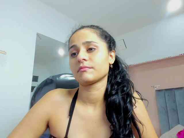 Giselle-Roldan webcam