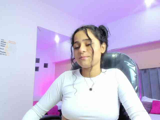 Giselle-Roldan webcam