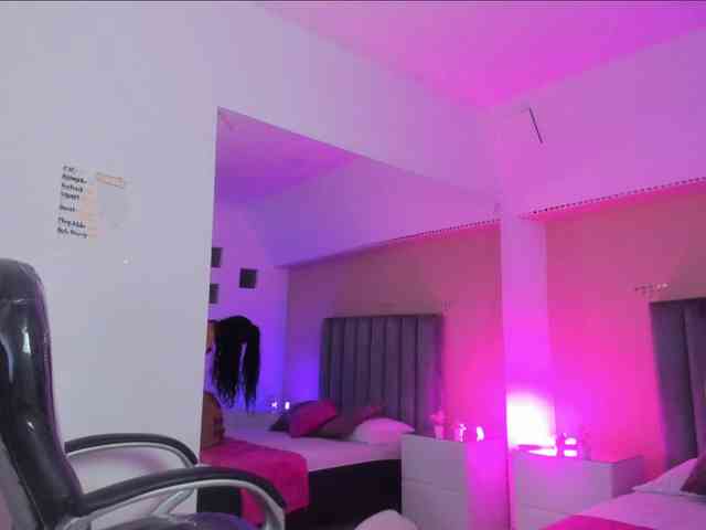 Giselle-Roldan webcam