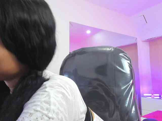 Giselle-Roldan webcam