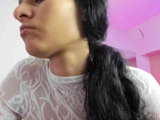 Giselle-Roldan webcam