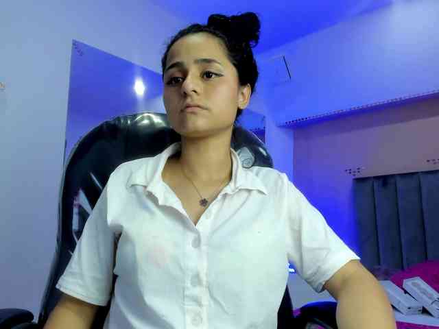 Giselle-Roldan webcam